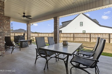 Motivated Sellers! Beautiful home loaded with upgrades in a - photo 36