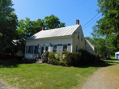 Investors take notice! This 3 bedroom 2 bathroom home nestled in - photo 1