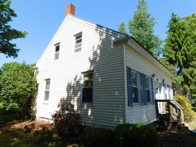 Investors take notice! This 3 bedroom 2 bathroom home nestled in - photo 3