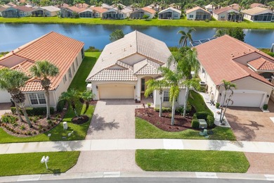 Welcome to this single-story waterfront residence in the - photo 2