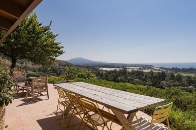 Perched in the foothills of Carpinteria with sweeping ocean - photo 14