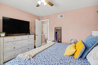 Welcome home to this stunning townhome that truly checks all the - photo 15