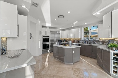 Best view in Lighthouse Point! Gracious architecture, stunning - photo 15