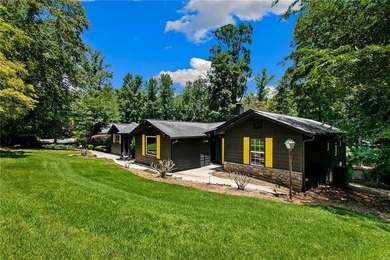 Discover the pinnacle of lakeside living on Lake Allatoona with - photo 6