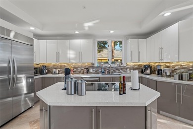 Best view in Lighthouse Point! Gracious architecture, stunning - photo 17