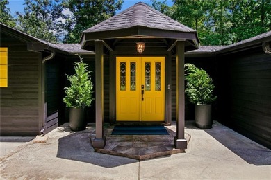 Discover the pinnacle of lakeside living on Lake Allatoona with - photo 8