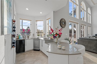 Best view in Lighthouse Point! Gracious architecture, stunning - photo 18