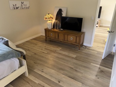 Beautifully renovated 2nd story lake front condominium in a - photo 19