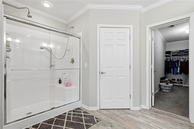 VA-approved and just 2 miles from Lake Tenkiller! This spacious - photo 25