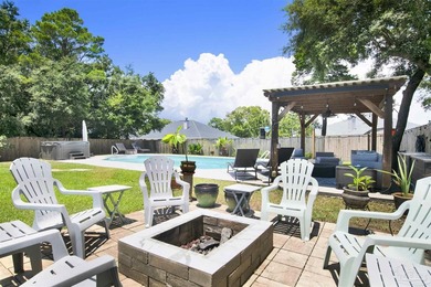 Welcome to this beautifully maintained Craftsman-style home - photo 34