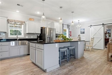 VA-approved and just 2 miles from Lake Tenkiller! This spacious - photo 41