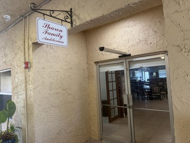 Beautifully renovated 2nd story lake front condominium in a - photo 41