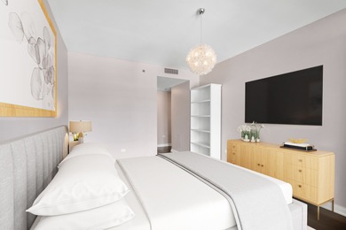 Beautifully renovated split 2 bedroom and 2 bath condo with