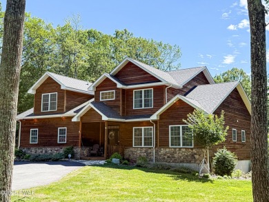 Lake Home For Sale in Tafton, Pennsylvania