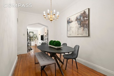 Discover beautiful interiors, Art Deco details like wrought iron - photo 3