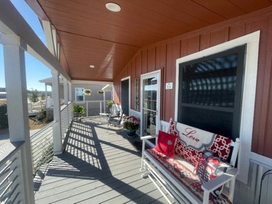 Discover your ideal living space in this upgraded 3-bedroom - photo 2