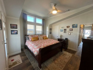 Discover your ideal living space in this upgraded 3-bedroom - photo 8