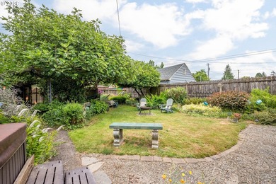 Well cared for, eclectic and genuinely hard to compare to - photo 16