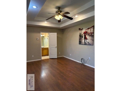 NEW ROOF INSTALLED! SPACIOUS 4-bedroom 3 bath home in San Benito - photo 21