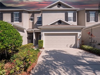 Lake Townhome/Townhouse For Sale in Ocoee, Florida