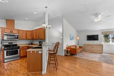 Rare opportunity outside the tsunami zone with panoramic views - photo 10
