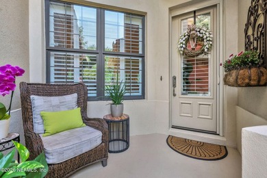 Gorgeous must see to believe. Great lifestyle with a great - photo 3
