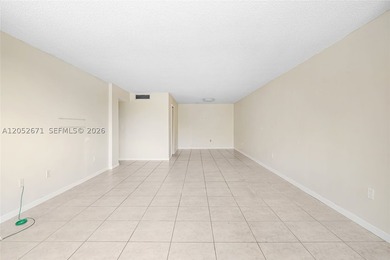 Welcome to Sovereigns Condo! This 2 bedroom, 2 bathroom - photo 8