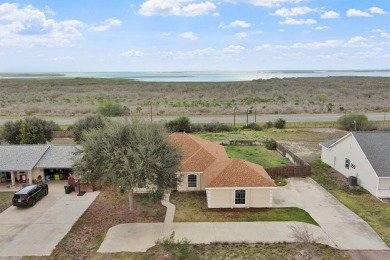 Lake Home For Sale in Three Rivers, Texas