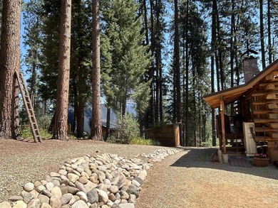 Escape to this turnkey log cabin tucked away at the end of a - photo 31