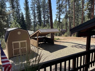 Escape to this turnkey log cabin tucked away at the end of a - photo 34