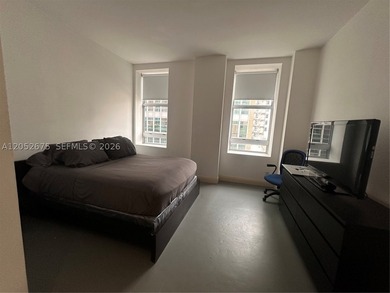 111 E Flagler St 410 - photo 8