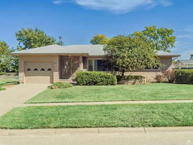 (private lake, pond, creek) Home For Sale in Herington Kansas