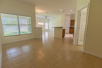 Move-in ready 2023 roof, 4/2/2 home, great location! Designed - photo 5