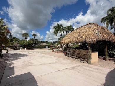 Luxury Motorcoach Lot with Dual Tikis - Move-In Ready! Located - photo 2