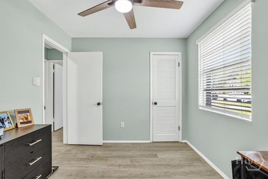 New Price! Welcome home to this beautifully renovated all-brick - photo 23