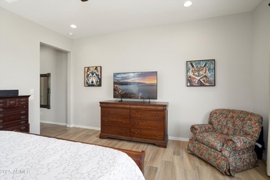 Stunning Endeavor model on the 6th hole of Sun City Festival's