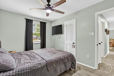New Price! Welcome home to this beautifully renovated all-brick - photo 25