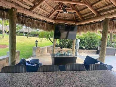 Prime Lakefront Lot with Golf Course Views - Fully Furnished! - photo 2