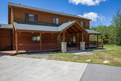 Welcome to your mountain retreat in Star Valley Ranch-where - photo 9