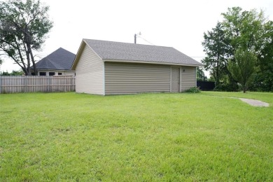 Lake Lot For Sale in Gun Barrel City, Texas