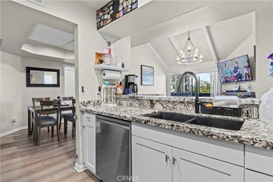 REMODELED TOP-LEVEL CORNER END UNIT WITH MOUNTAIN VIEWS FROM THE - photo 9