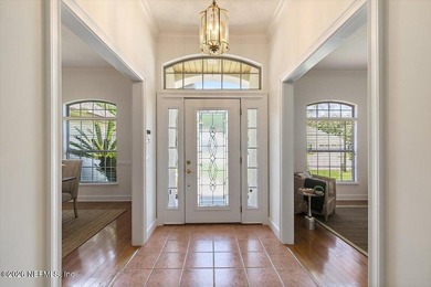 Lovely single story home offers 4 bedrooms 2 bathrooms & a - photo 3