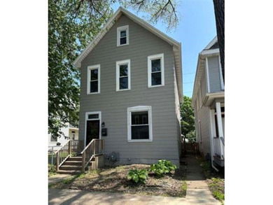 Mississippi River  - Clayton County Home Active Under Contract in Dubuque Iowa