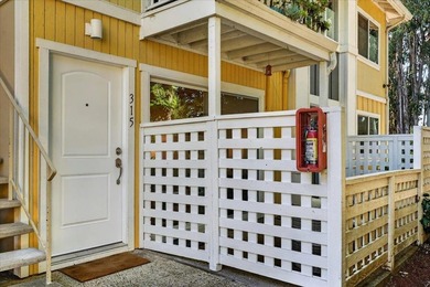 Beautifully refreshed and move-in ready Santa Cruz condo near - photo 2
