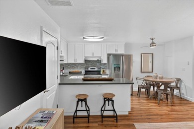 Beautifully refreshed and move-in ready Santa Cruz condo near - photo 7