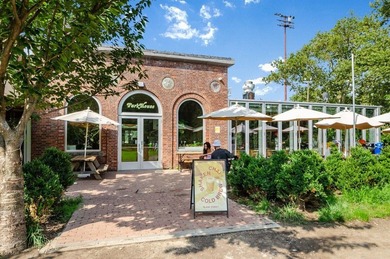 A meticulously renovated duplex in the heart of Williamsburg - photo 21