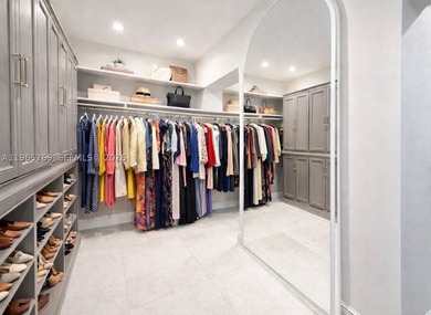 Welcome to this stunning & character-filled multigenerational - photo 24