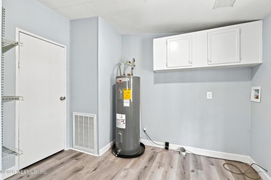 Step inside this large fully remodeled home with a huge lot - photo 30