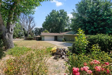 Sacramento River - Shasta County Home For Sale in Anderson California