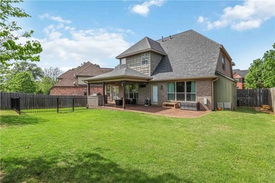 Welcome to refined living in Shadow Valley! This beautifully - photo 33